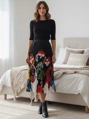 Vintage Comic Style Color-Blocked Cartoon Character Pleated Skirt